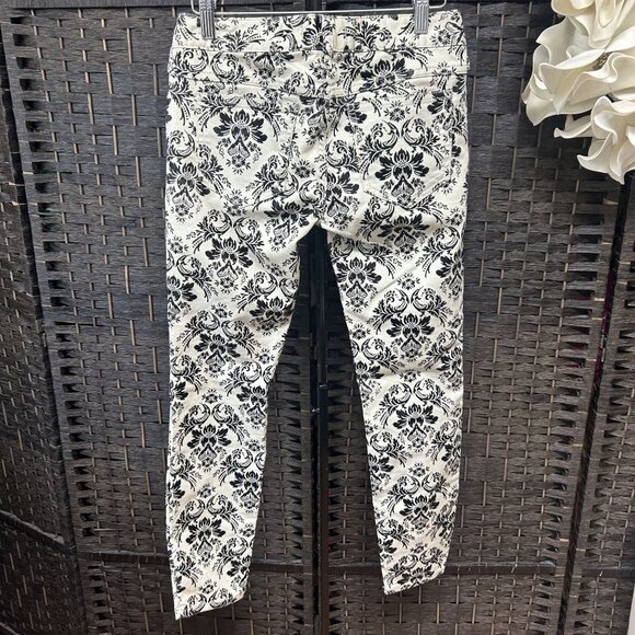 Free People Off White and Black Low Rise Patterned Jean Pants Size 25 - Picture 5 of 5